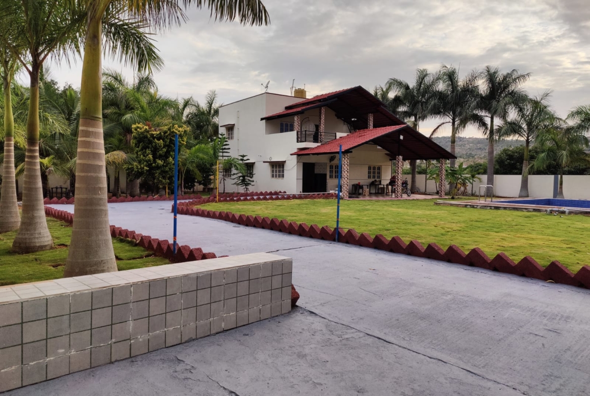 KMS Farmhouse