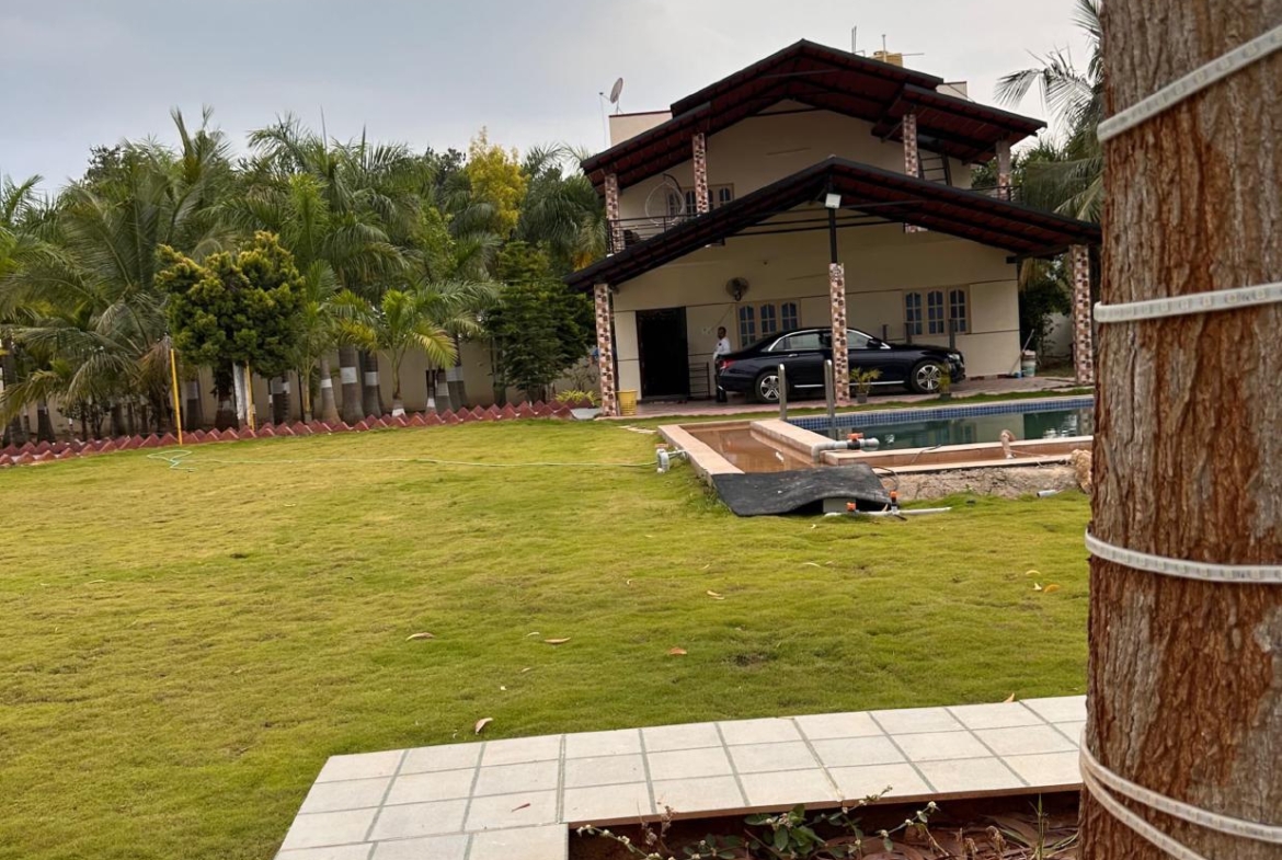 KMS Farmhouse Road