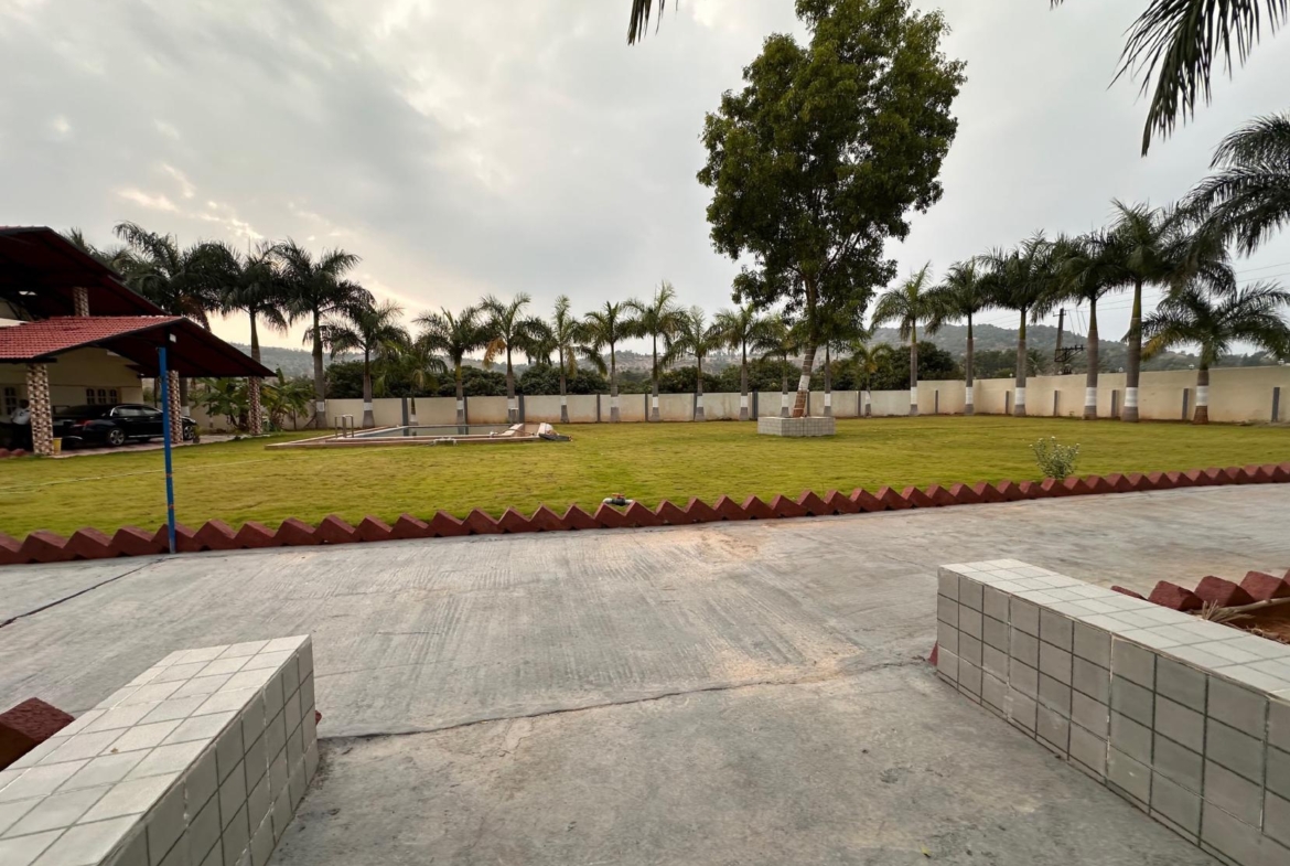 KMS Farmhouse Road