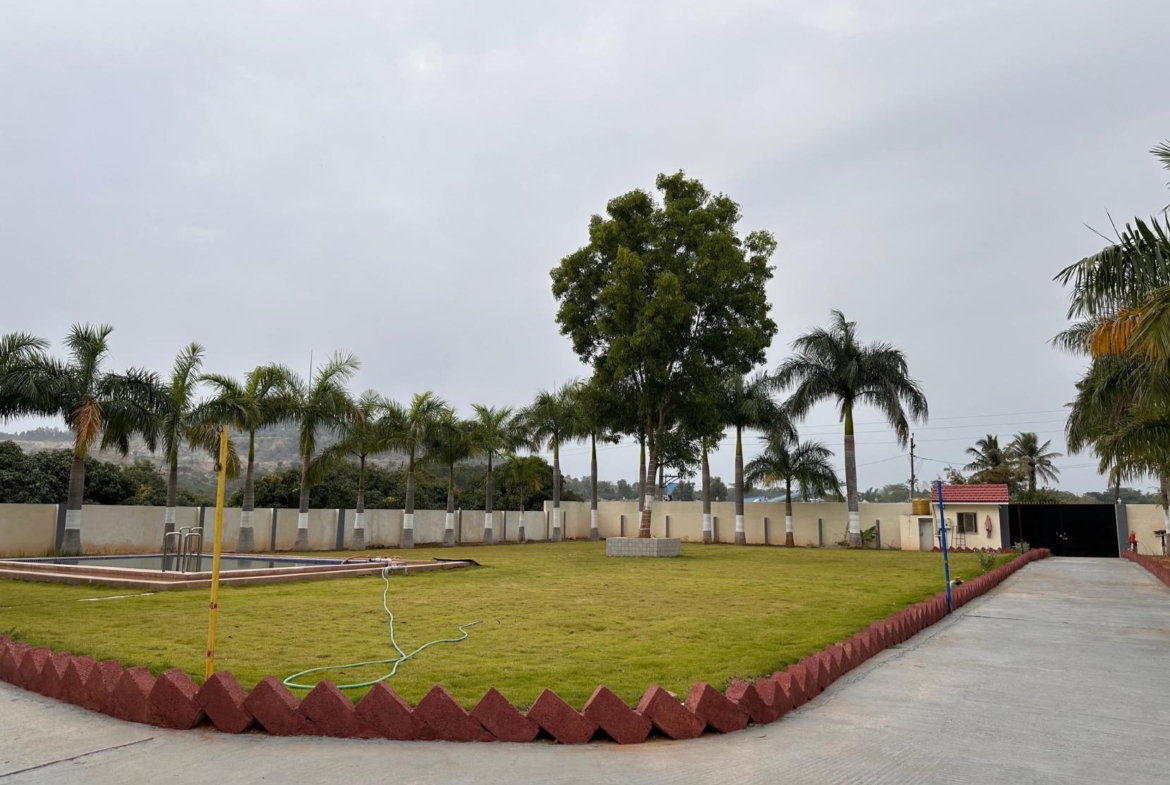 KMS Farmhouse Lawn