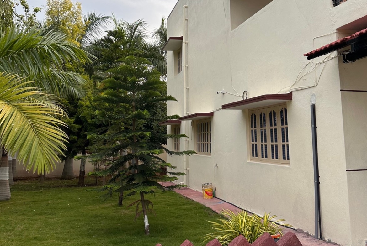KMS Farmhouse